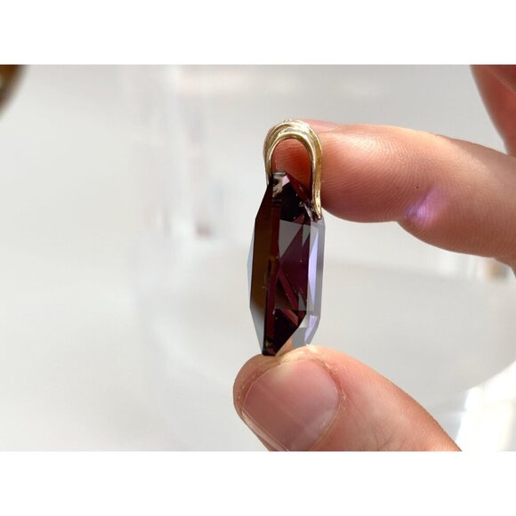 Prismatic Princess Cut Faux Sapphire Gold Leaf Vintage Pendant | Charm - 1" - Picture 7 of 9